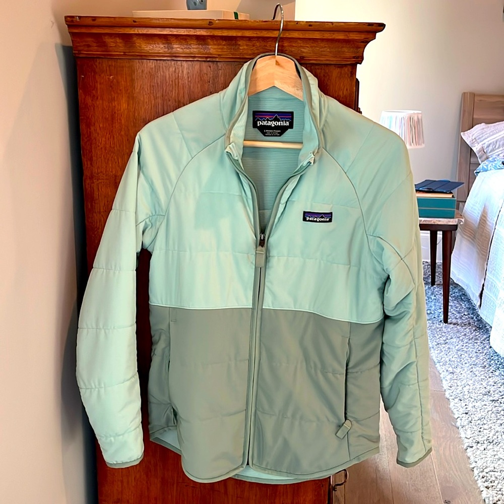 Patagonia lightweight jacket